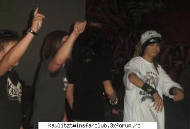 poze funny kei tokio hotel :d:d yeah yeah..!!! let`s dance