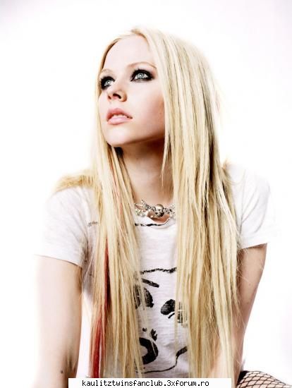 avril lavigne [b]noua avrile sweet shi acuda tot mai mult imi plashea