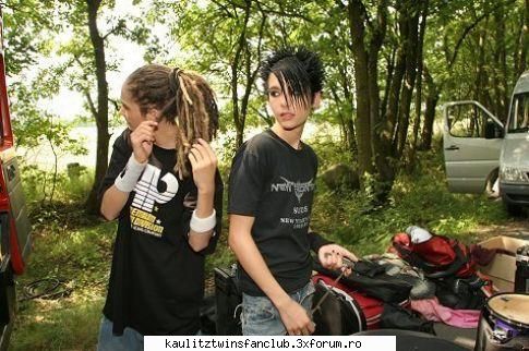 poze funny kei tokio hotel :d:d bill:tom iati mopu imputit pamatufule vezi te-ai inegrit tom: