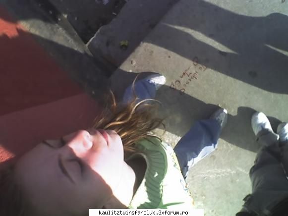 poje noi!:d ahh` :x:x aliciaaaaa :x:x &nbsp; vad..daca reusiti cititi scris &nbsp;