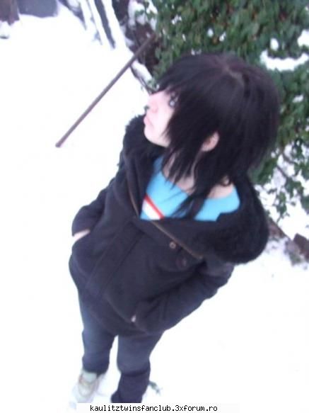 poje noi!:d phh,ce dulce esti.si acadeaua aia pare..phh! poza old,fara