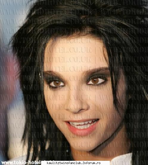 pozele voastre preferate bill omg...ce ochi maronii are bayatu' superbi ochii lui...pe bune...