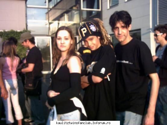 and fans.. ...ink una...tom lasa
