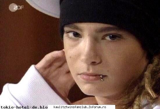 comversatzii cu "tom:" - alexa dumnezeule ai intrat pe id meu!!!!! sunt - Tom Kaulitz ♥
